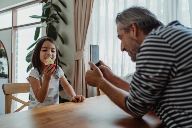 Father's Day Gift Guide: Tablets and Phone Recommendations for Dads