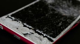 How to Fix a Cracked or Broken Smartphone Screen 