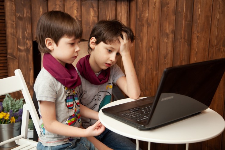 How to Manage Your Kids’ Screen Time in The Era of Online Learning